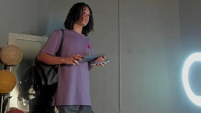 dylaans19 live sex cam