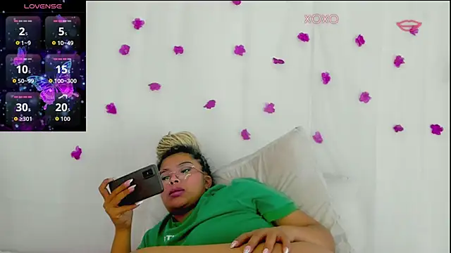 moana_taylor's cam snapshot