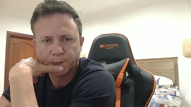 TroyDieselXXX's cam snapshot