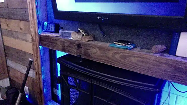 Polaroid_White's cam snapshot