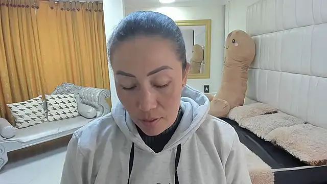 gaby_trent's cam snapshot