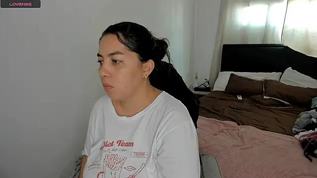 brithany_olson25's cam snapshot