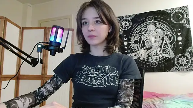 Mysterious_Toy's cam snapshot