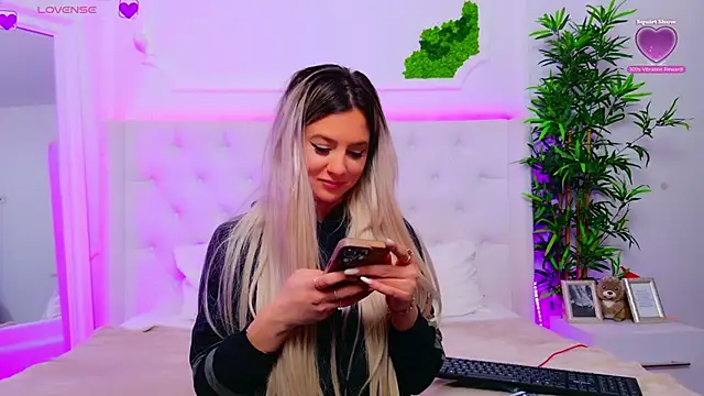 AriannaSins live sex cam