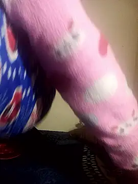 Your_pinki_19's cam snapshot