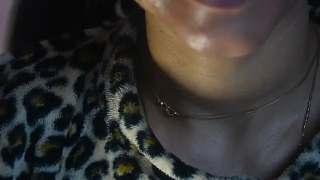 -AyeshaSinghania- live sex cam