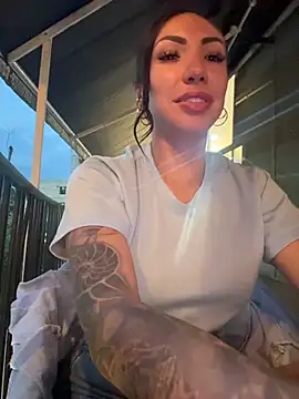 Sarahlove_90's cam snapshot