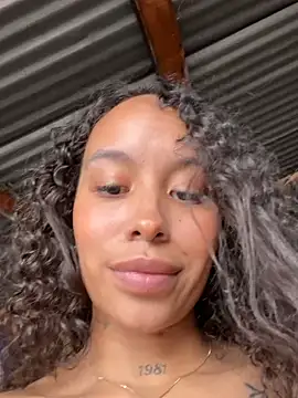 MarieLeon live sex cam