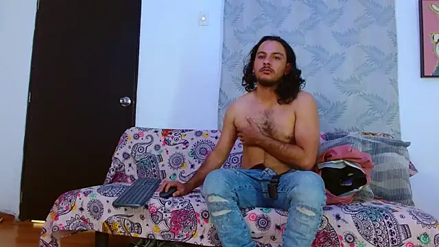 tuyo1995 live sex cam