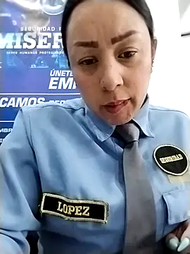 CRISTAL__11's cam snapshot