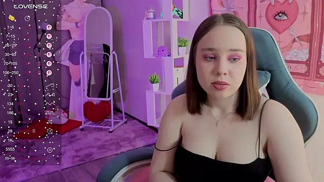 lunalyna's cam snapshot