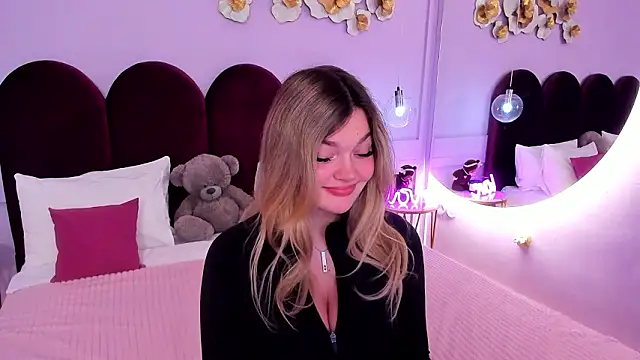 ZaraBloom live sex cam