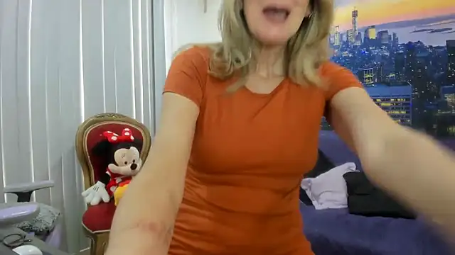 ashleymilf_1 live sex cam