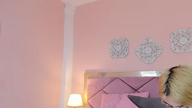 ChloeLaurentt's cam snapshot