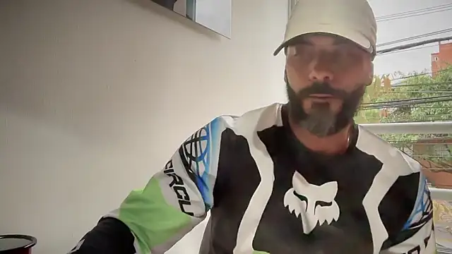 romeolovedark live sex cam