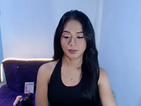 SerenityFoxx live sex cam