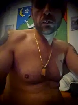 lokurasvarias live sex cam