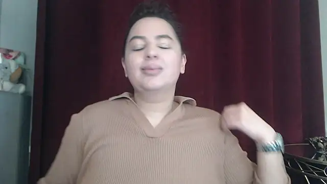 BustyAllyy live sex cam