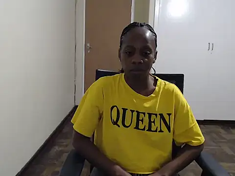 QUEENMANDYY live sex cam