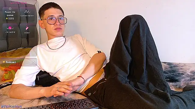 Twink_daren live sex cam