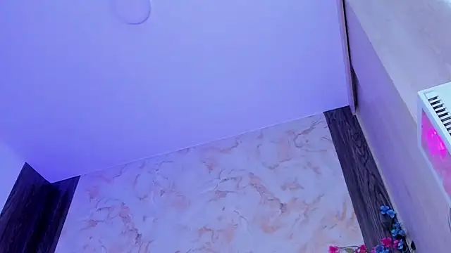 Lady-Zuit's cam snapshot