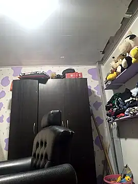 odeli_tomboy's cam snapshot