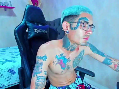 Boy_tatto77's cam snapshot