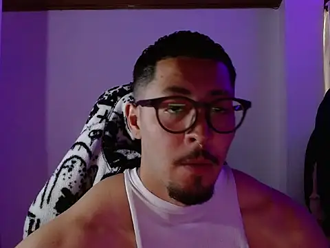 Spilios_low live sex cam