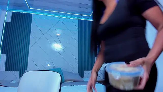 Sara-Robeth's cam snapshot