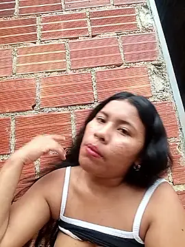 Sweet-Dirty-Storm's cam snapshot