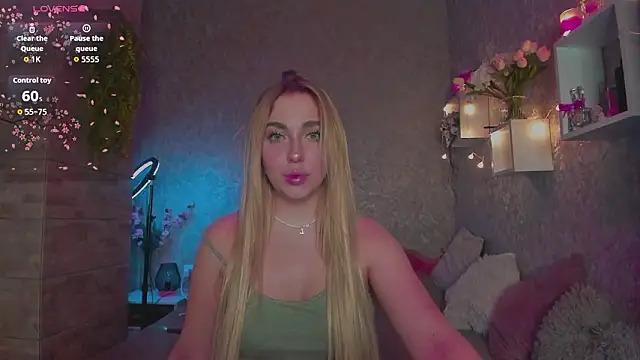 Mika_Rayy's cam snapshot