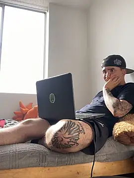 Sairobi live sex cam