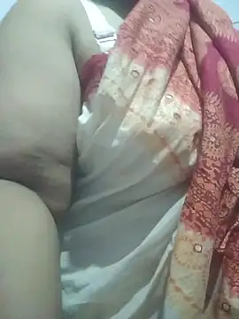 momo_loves's cam snapshot