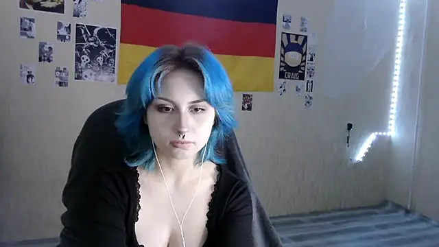 LeisaHopperstad's cam snapshot