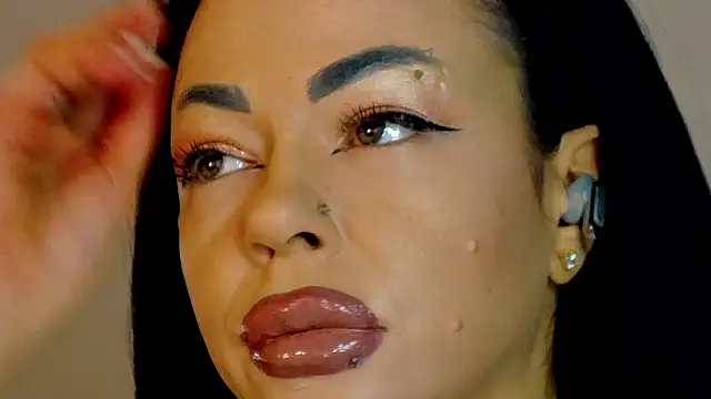 Within__Temptation's cam snapshot