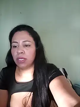 LeilaTaylor's cam snapshot