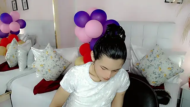 nathalialoes1 live sex cam