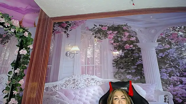 Layla-Wattson's cam snapshot