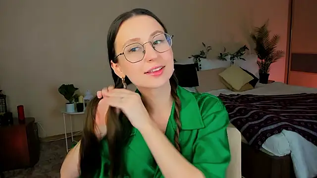 YourLovellyStory's cam snapshot