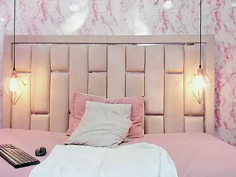 Naughty_Mely_'s cam snapshot