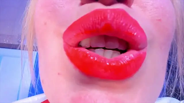 HotTiffani's cam snapshot