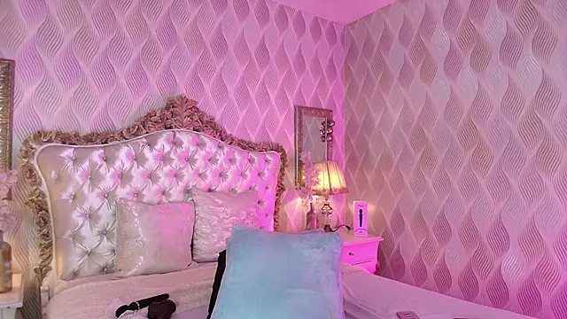 Bella_Smiith_'s cam snapshot