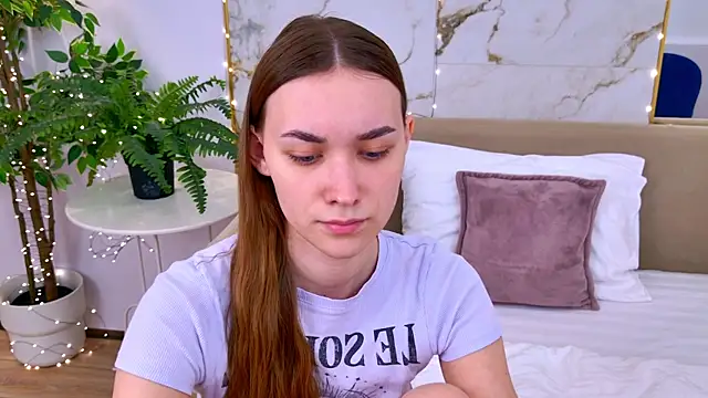 AmadaReine's cam snapshot