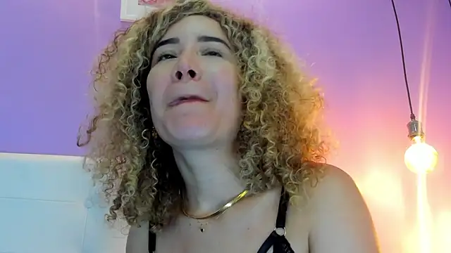 Charlotte11-11's cam snapshot