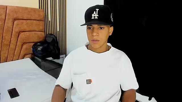 MATHY_ROBERT live sex cam