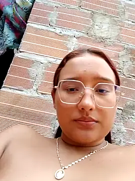 young_dairy01's cam snapshot