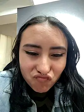 Venuz_Rivers_'s cam snapshot