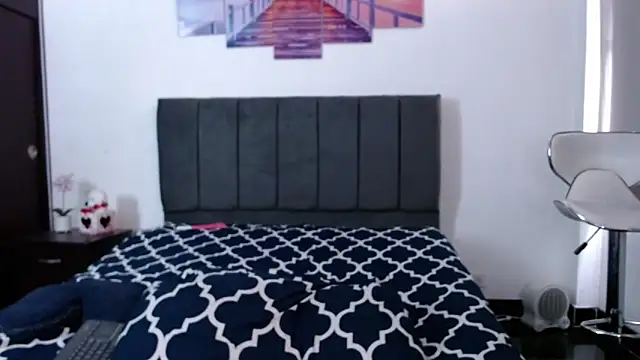 Daniela-hot's cam snapshot