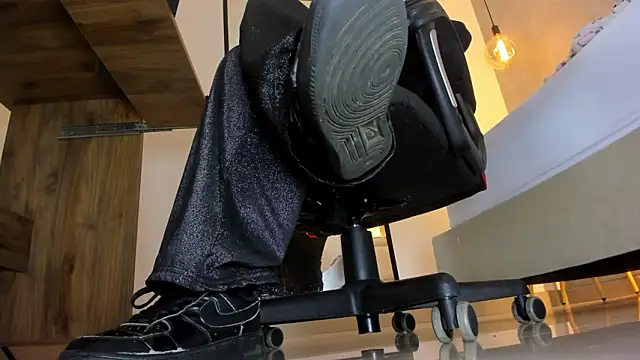 alma_fenix's cam snapshot