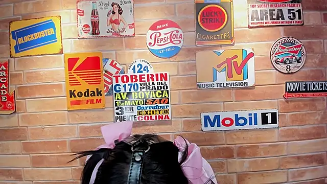 foxy_sharlotte's cam snapshot